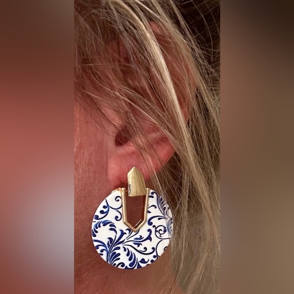 Elegant Blue & Gold Earrings - Picture 2 of 3